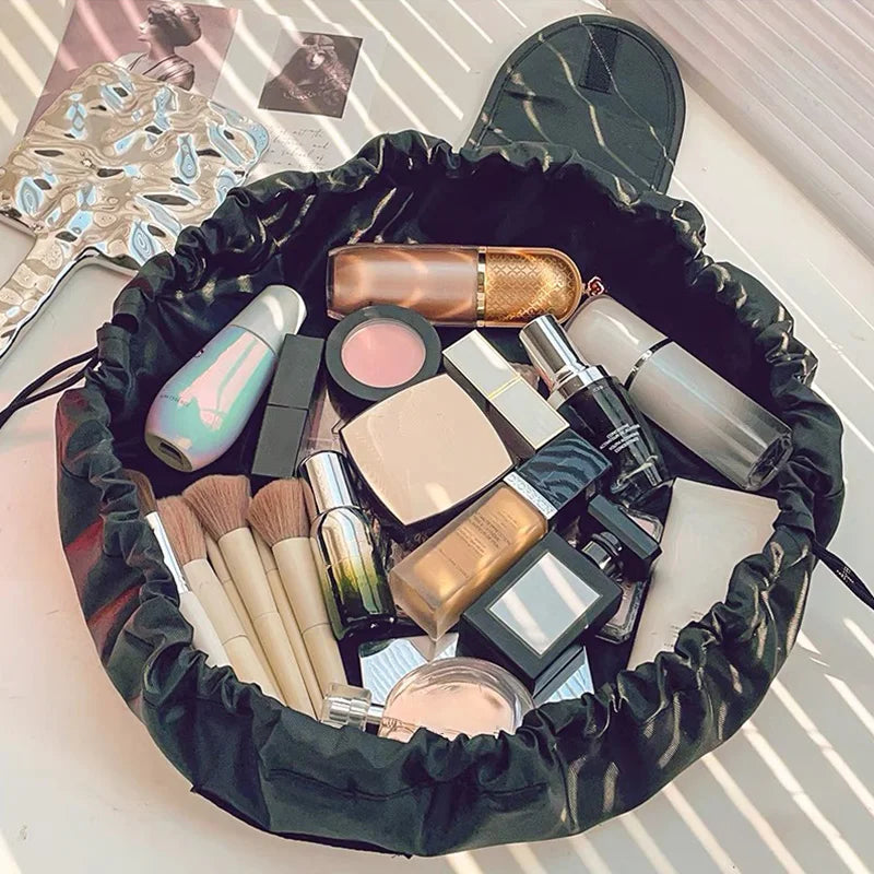 LuxeCosmo Organizer